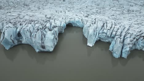 Svinafellsjökull-Gletscher-In-Vatnajökull,-Island---Drohnenaufnahme-Aus-Der-Luft