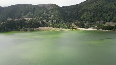 Idyllic-View-Of-Lagoa-das-Furnas-In-São-Miguel-Island,-Azores,-Portugal