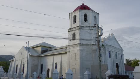 Außenaufnahme-Der-Kirche-Unserer-Lieben-Frau-Von-Der-Unbefleckten-Empfängnis,-Insel-Cebu,-Philippinen