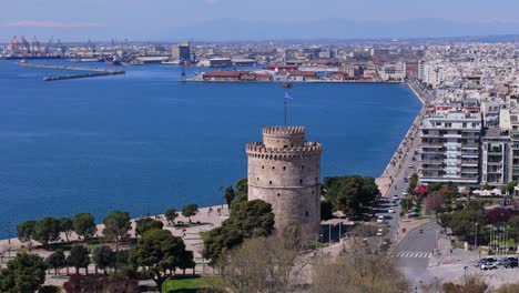 Aerial-view-of-the-White-tower-and-the-port-of-Thessaloniki,-Greece