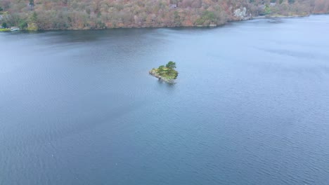 Islet-Amidst-Ullswater-Glacial-Lake-In-Cumbria,-England