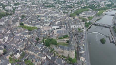 Aerial-forward-top-shot-drone-shot-of-Laval-city-center,-in-Mayenne,-France