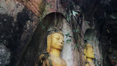 Vang-Xang-Buddha-heads