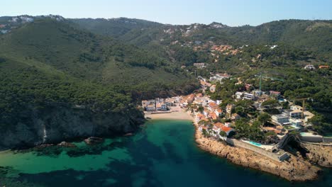 Sa-Riera,-located-on-the-Costa-Brava,-is-renowned-for-its-fusion-of-opulent-tourism-and-picturesque-fishing-village-aesthetics
