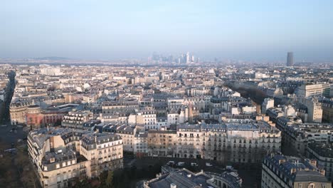 Paris-cityscape-with-La-Defense-skyscrapers-in-background,-France