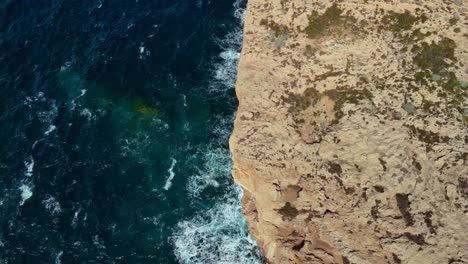 Blue-Hole-at-Azure-Window-on-Gozo,-Malta-island