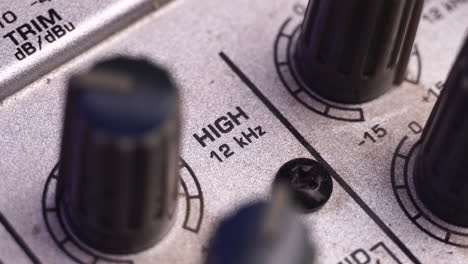 Increasing-High-Frequency-Sound-on-Analog-Mixing-Console,-Macro-Close-Up