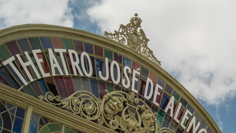 Timelapse-of-the-facade-of-Jose-de-Alencar-theater,-Fortaleza,-Ceara,-Brazil