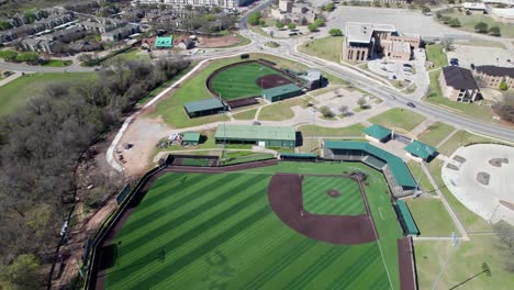 Este-Es-Un-Video-Aéreo-Del-Parque-De-Pelota-Roger-Williams-En-Weatherford,-Texas.