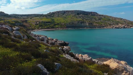 Türkisfarbener-Strand-Auf-Der-Insel-Malta