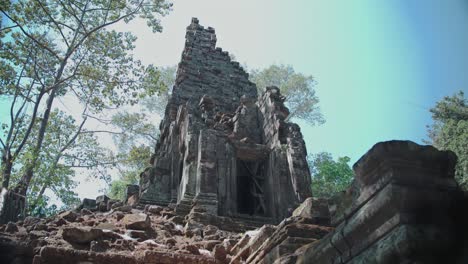 Prasat-Preah-Palilay---Sanctuary-In-The-Wooded-Area-Of-Angkor-Thom-In-Siem-Reap,-Cambodia