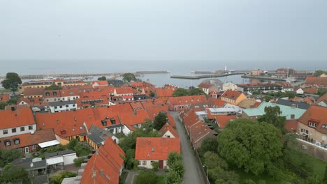 Picturesque-houses-in-coastal-town-Simrishamn,-Sweden