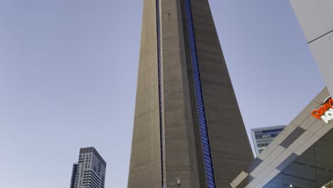 CN-Tower-Von-Toronto-Bei-Sonnenuntergang-In-Kanada