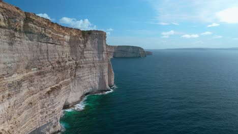 Klippe-Auf-Der-Insel-Gozo-In-Malta