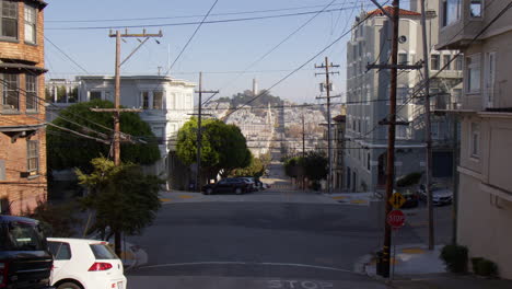 A-Steep-Incline-on-the-Route-Leading-to-Coit-Tower-in-San-Francisco,-California---Wide-Shot