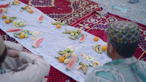 Draufsicht-Des-Ramadan-Iftar-In-Khuzdar,-Pakistan