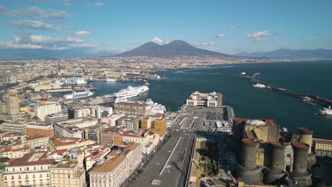Drone-Flying-Away-from-Piazza-Municipio,-Port-of-Naples