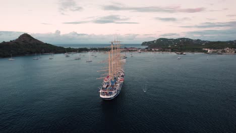 Luftaufnahme-Der-Klassischen-Yacht,-Royal-Clipper,-In-St.