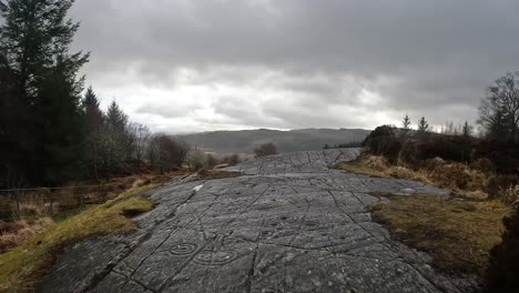 Geheimnisvolle-Petroglyphen-Im-Hochland,-Schottland,-Großbritannien