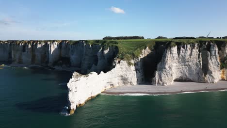big-and-beautiful-chalk-cliffs-on-the-coast,-atlantic-ocean,-drone,-france,-etretat