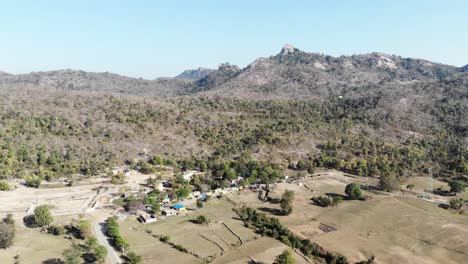 Aerial-down-shot-of-forest-of-Maa-Kauleshwari-Temple,-Chatra,-Jharkhand,-India