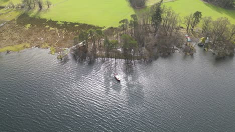 Aerial-View-Of-Steamer-Boat-In-The-Calm-Waters-Of-Ullswater-Lake-In-Lake-District,-England