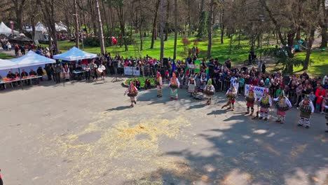 Folklorefestival-Kukerlandia-Yambol-Bulgarien---Traditionelle-Kulturdarbietung