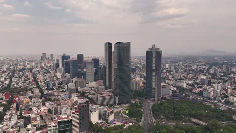 Panoramablick-Auf-Die-Reforma-Türme-Von-Chapultepec