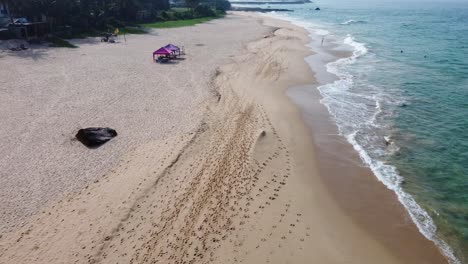 Strandurlaub,-Küstenglück,-Meer,-Küstenszene,-Inselleben,-Küstenruhe,-Strandlandschaft,-Küstentraum