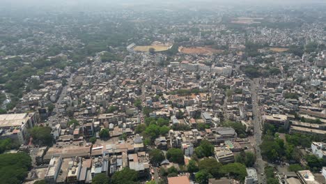 Vista-De-Pájaro-De-La-Ciudad-De-Kolhapur-En-Un-Disparo-Con-Drones-En-Maharashtra