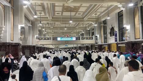 Mucha-Gente-Realiza-Sai-Durante-El-Hajj-O-La-Umrah.