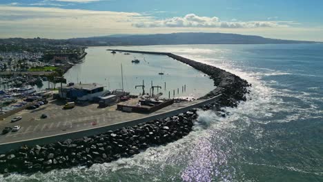 Aerial-View-of-King-Harbor-Yacht-Club-Marina-and-Redondo-Beach-Breakwater,-California-USA