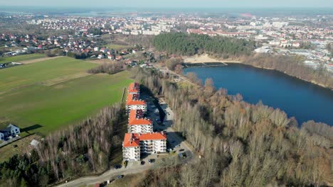 Aerial-view-from-a-drone-of-residential-blocks-by-the-lake