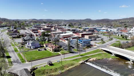 Luftangriff-Auf-Elizabethton,-Tennessee