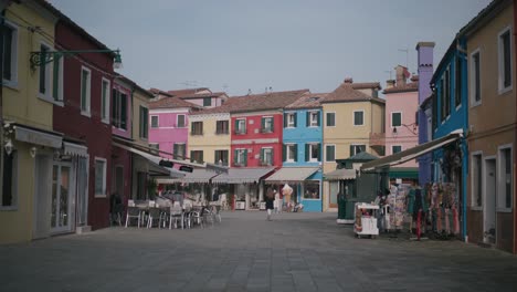 Colorful-Burano-square-with-vivid-homes-and-charming-shops