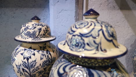 Close-up-over-the-Traditional-Mexican-Talavera-craft-associated-with-the-China-clay