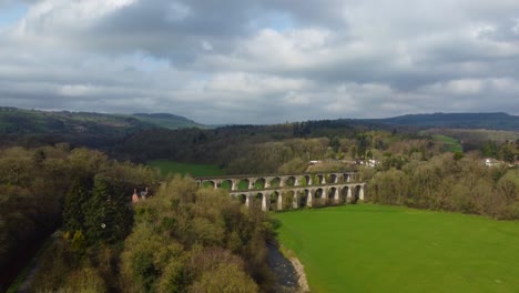 Chirk-Aqueduct-and-Viaduct-in-the-Dee-Valley