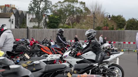 Arrival-of-Bikers-at-Southend-on-Sea-Event-Location