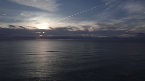 Sonnenuntergang-Am-Xpuha-Strand-Mit-Herrlicher-Drohnenansicht