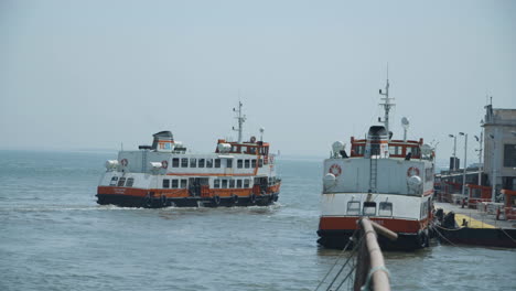 Lisbon-ferry-boat-docking-in-the-pier