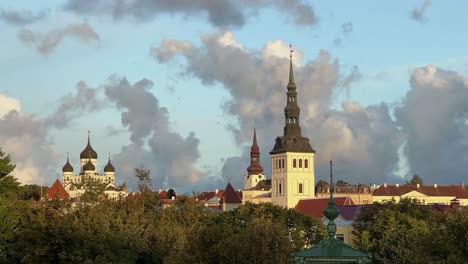 Timelapse-view-to-Tallinn-old-town,-St