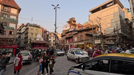 Busy-market-road-in-the-heart-of-Kathmandu,-Thamel