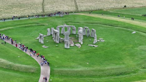 Stonehenge-UNESCO-World-Heritage-Site,-England-UK
