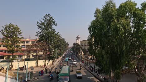Verkehr-Im-Zentrum-Von-Kathmandu-In-Der-Nähe-Der-Neuen-Straße