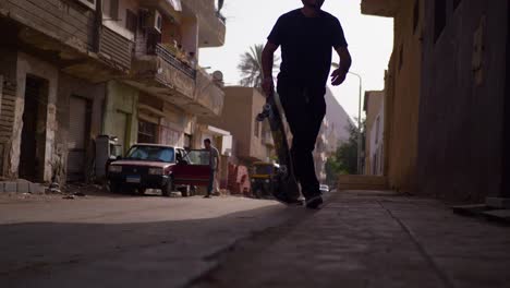 Children-walking-in-the-streets-of-Egypt-overlooking-the-pyramids