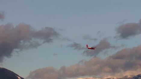 Berühmter-Martin-Mars-Wasserbomber-Fliegt-In-Kanada