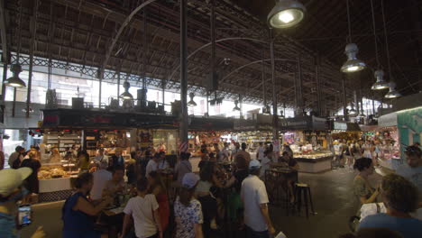 Haupt-Food-Court-Im-La-Boqueria-Markt-In-Las-Ramblas