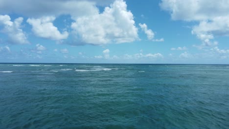 Imágenes-Aéreas-De-Drones-Desde-La-Costa-De-Oahu,-Hawaii.