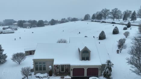 Haus-Während-Eines-Schneesturms