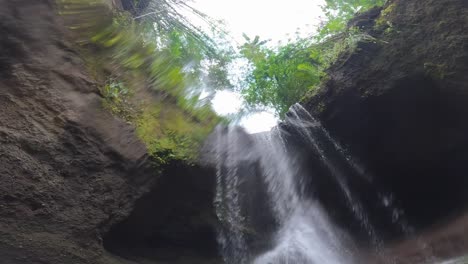 Suwat-Waterfall-Cascades-In-The-Rainforest-Near-Ubud-In-Bali,-Indonesia